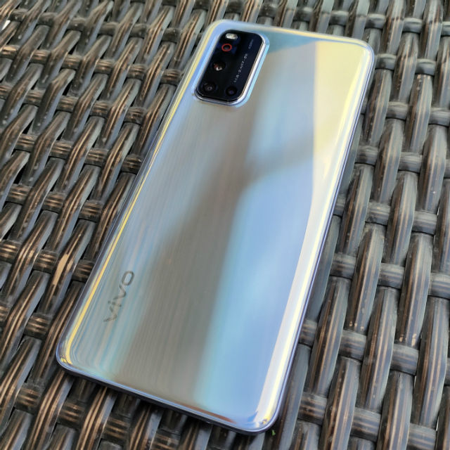 Vivo V19